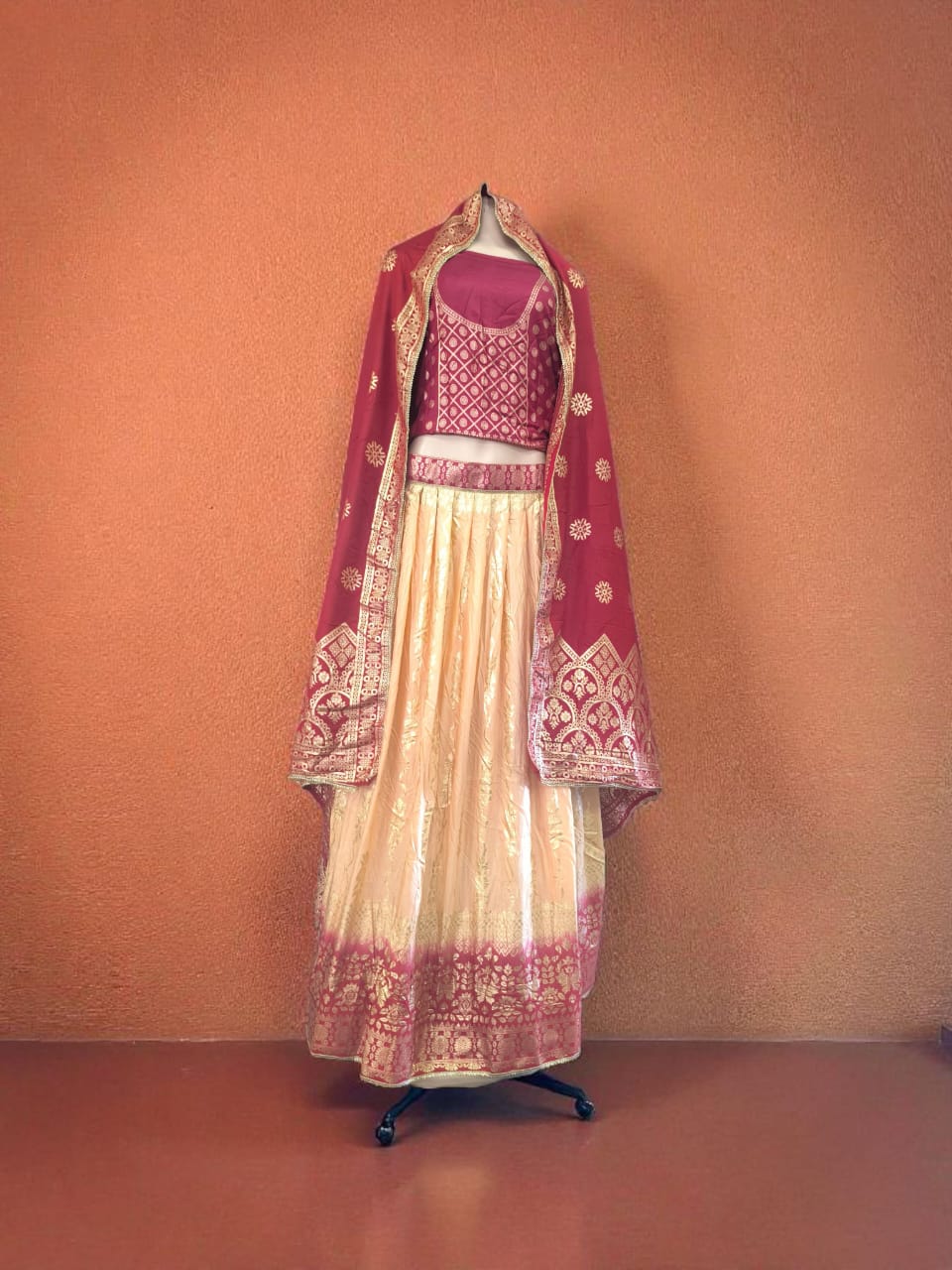 Sc-2300 Peach n maroon Lehenga (unstitched)